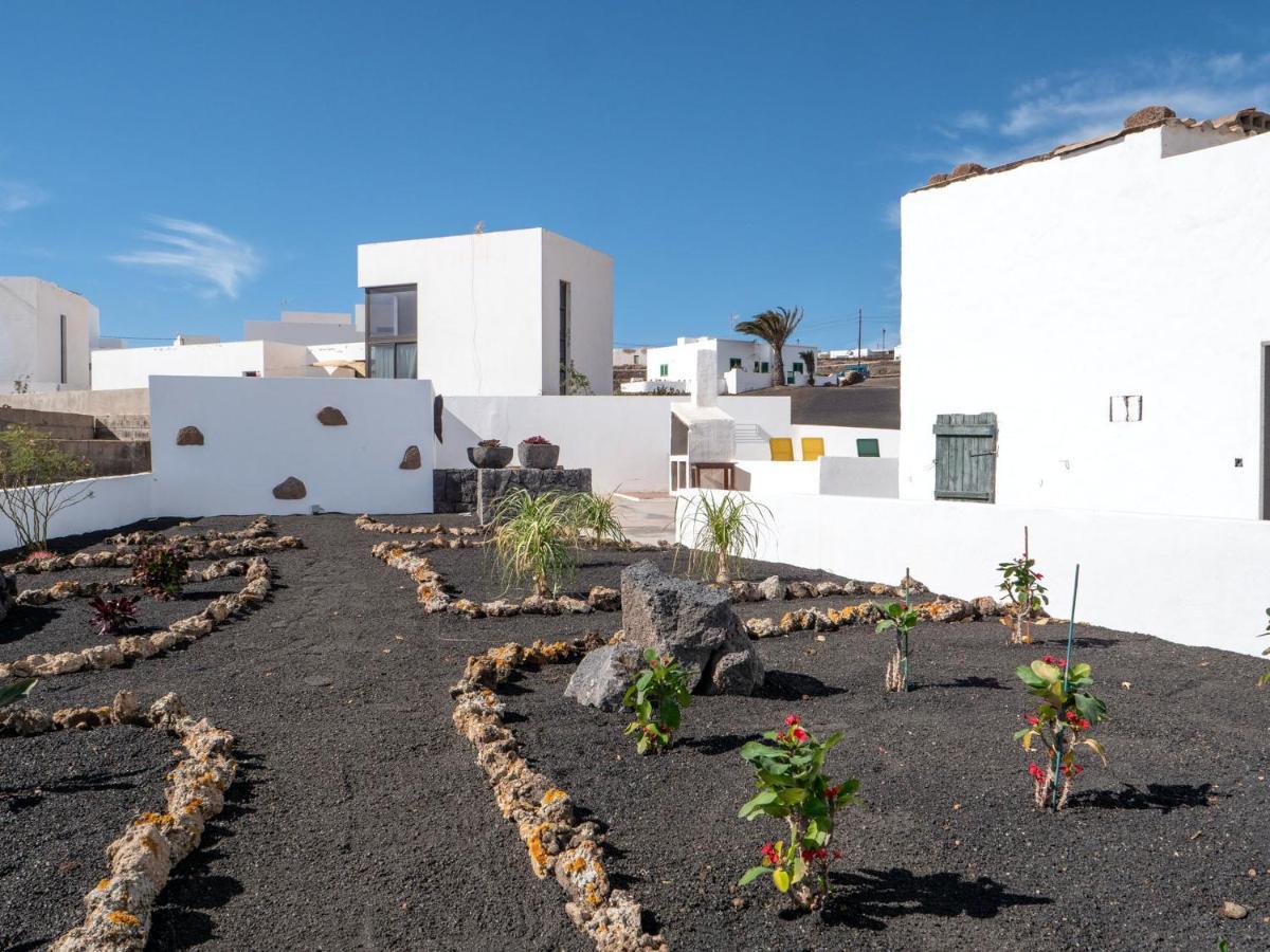 Comfortable House In Tias With Free Parking Exterior foto