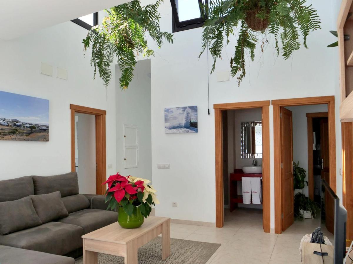 Comfortable House In Tias With Free Parking Exterior foto