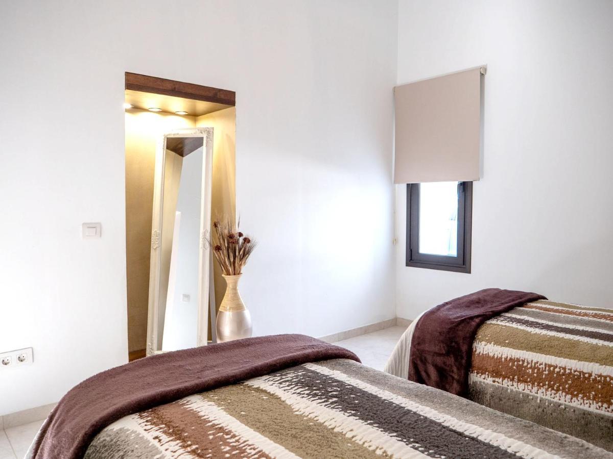 Comfortable House In Tias With Free Parking Exterior foto
